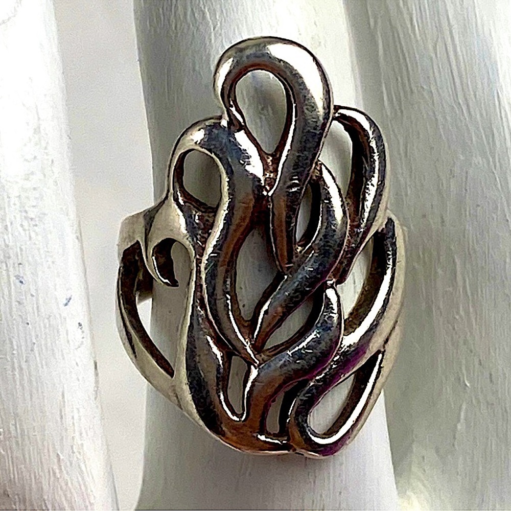 Smoke flame Symbol Ring in 925 sterling silver very thick and well made …